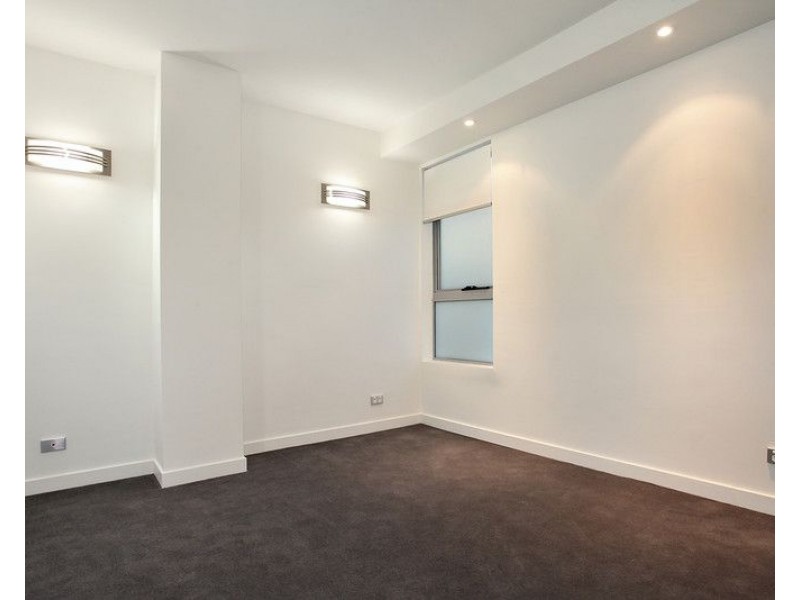 1/284 Neerim Road, Carnegie VIC 3163