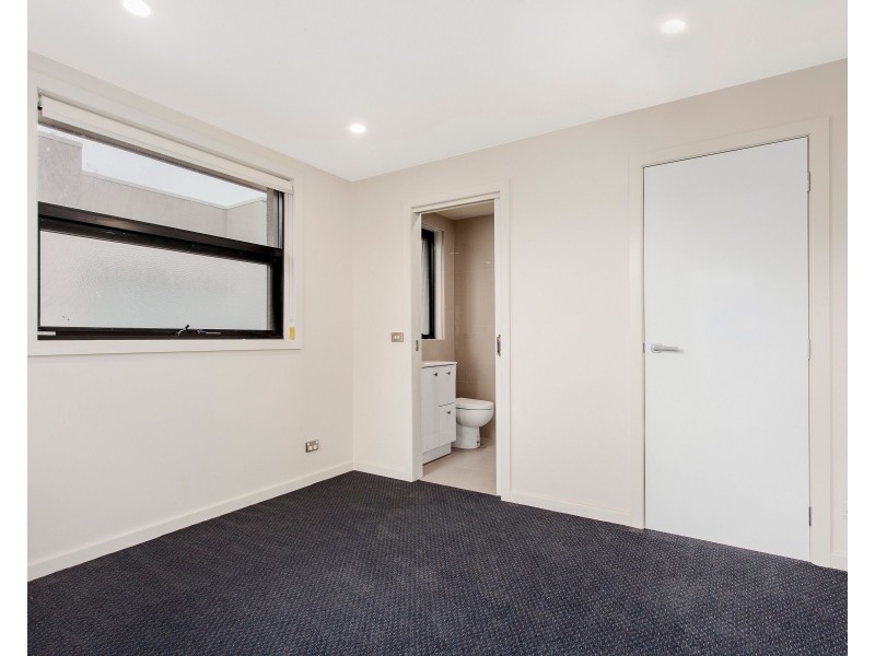 1/19 Lillimur Road, Ormond VIC 3204