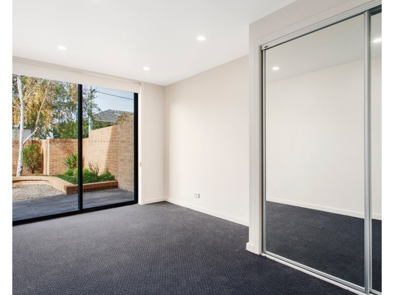 106/19 Lillimur Road, Ormond VIC 3204