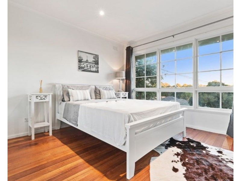 23 Oakpark Drive, Chadstone VIC 3148