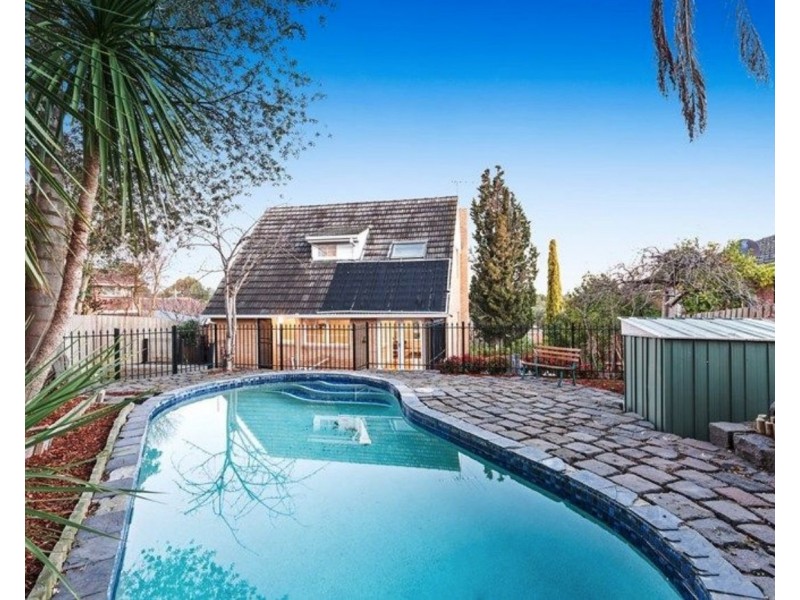 23 Oakpark Drive, Chadstone VIC 3148