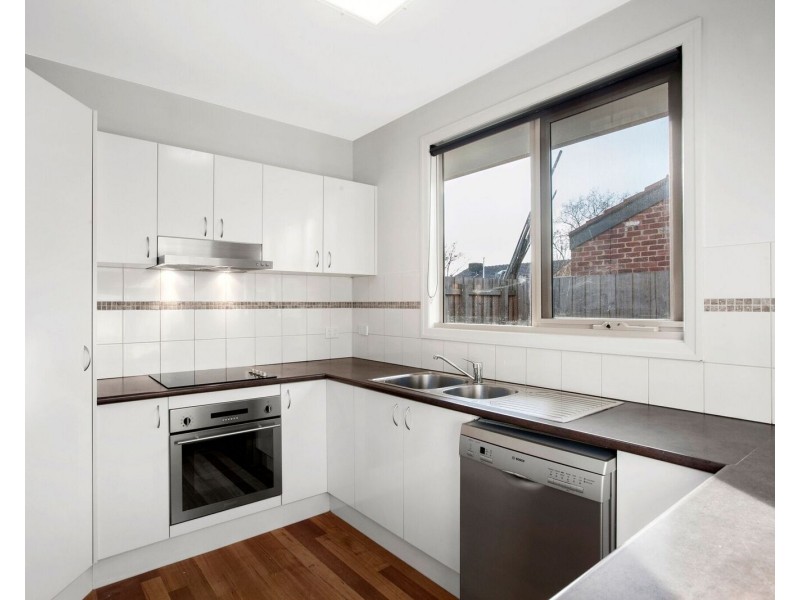 2/37 WILLESDEN Road, Hughesdale VIC 3166