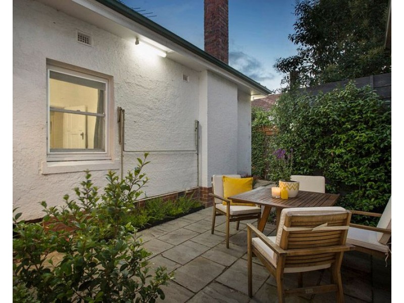 9 Libna Street, Carnegie VIC 3163