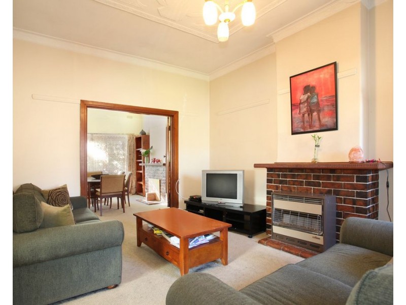 126 Kangaroo Road, Hughesdale VIC 3166