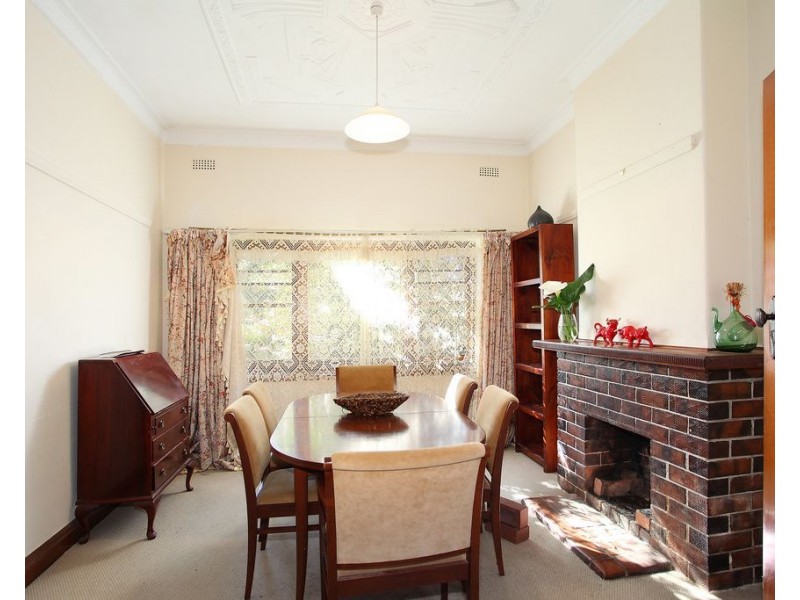 126 Kangaroo Road, Hughesdale VIC 3166