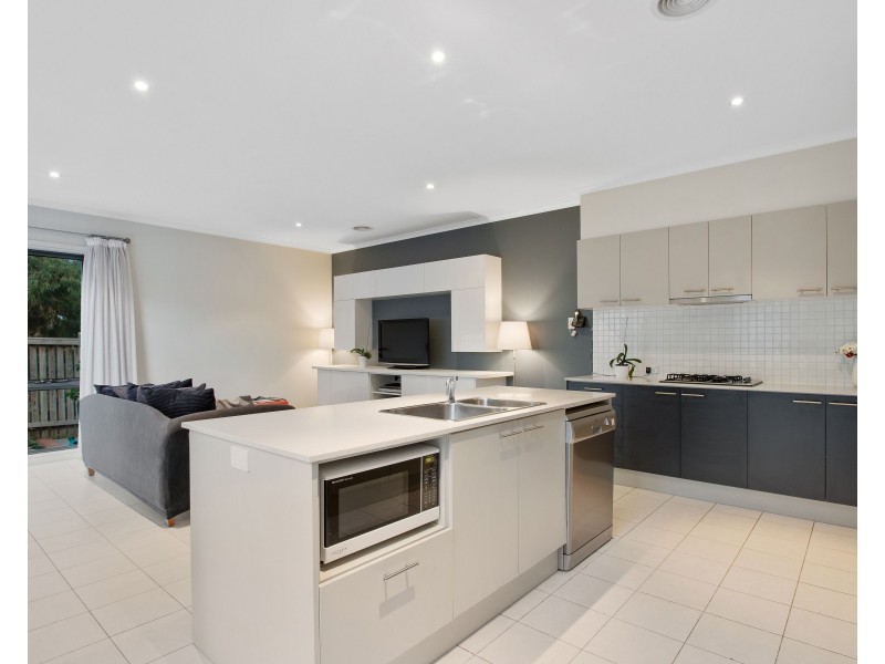 6 Cypress Point Parade, Heatherton VIC 3202