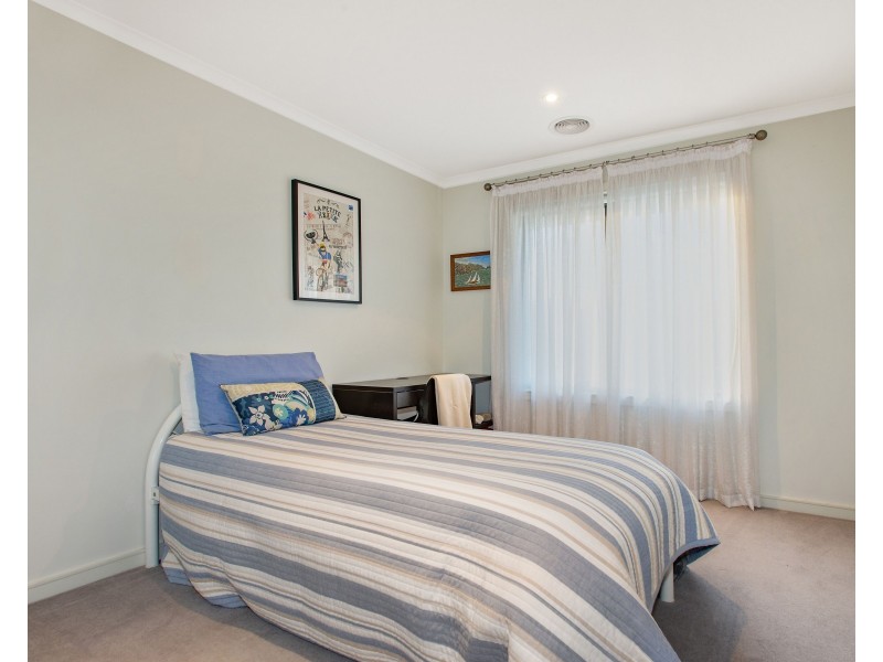 6 Cypress Point Parade, Heatherton VIC 3202