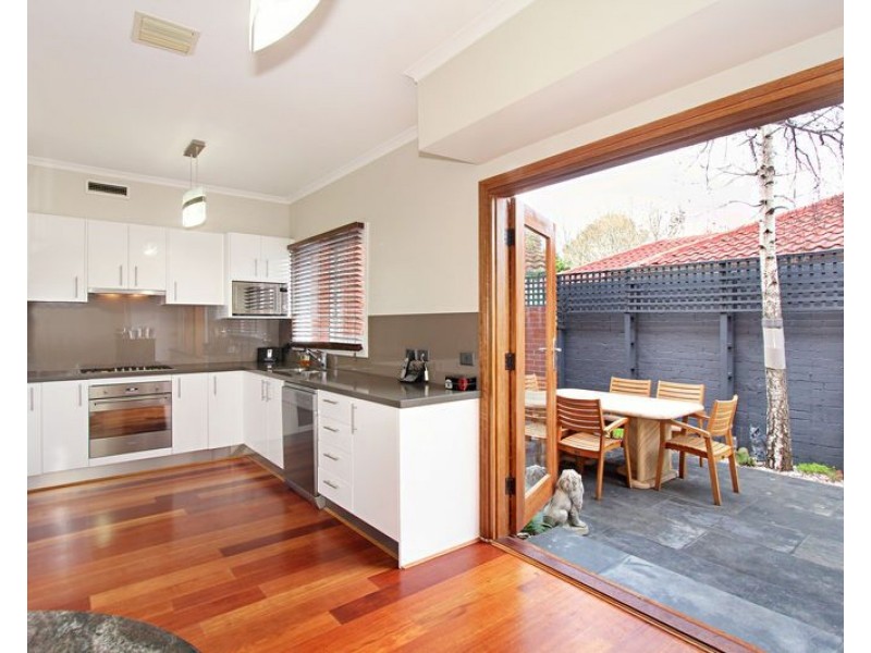 2/11 Payne Street, Caulfield North VIC 3161