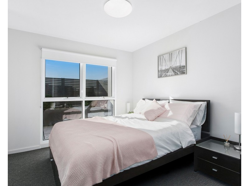 106/95 Warrigal Road, Hughesdale VIC 3166