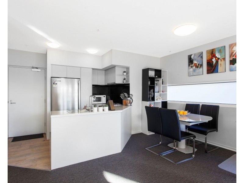 106/95 Warrigal Road, Hughesdale VIC 3166