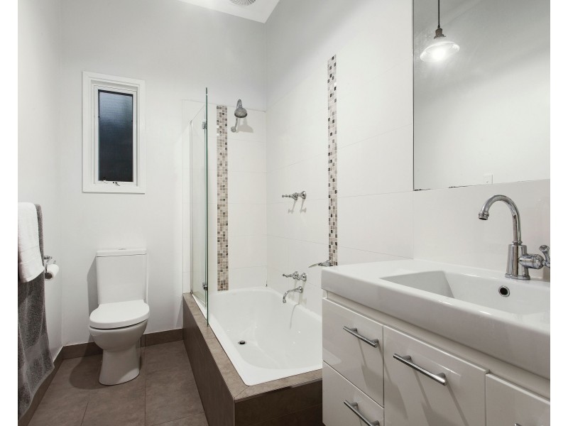 30 Railway Road, Carnegie VIC 3163