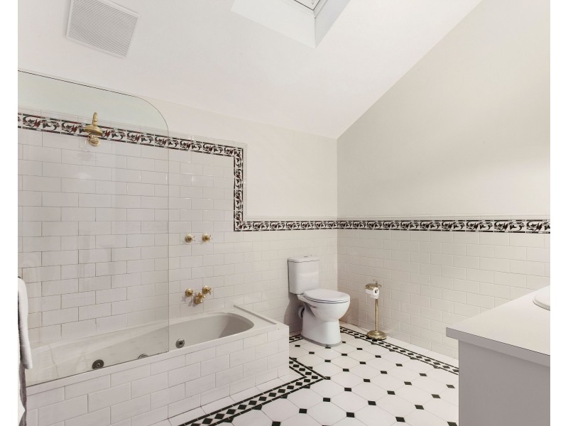 30 Railway Road, Carnegie VIC 3163