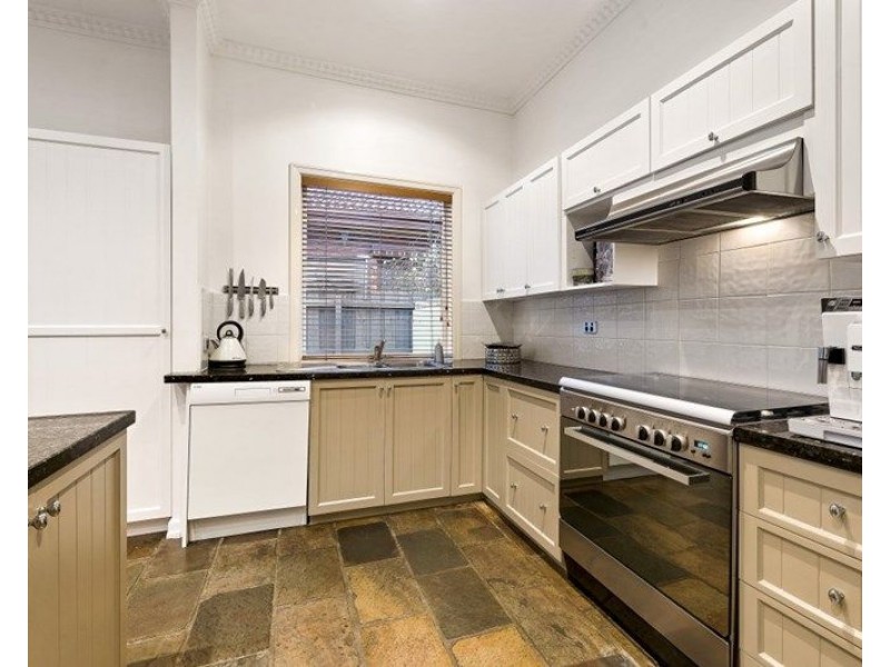 48 Blackwood Street, Carnegie VIC 3163