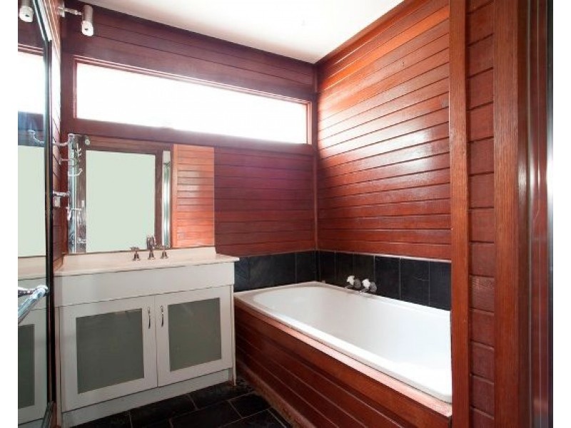 13 Besant Street, Hampton East VIC 3188