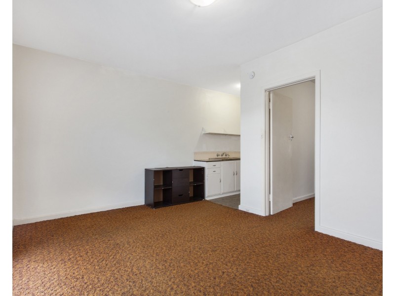 6/16 Kokaribb Road, Carnegie VIC 3163