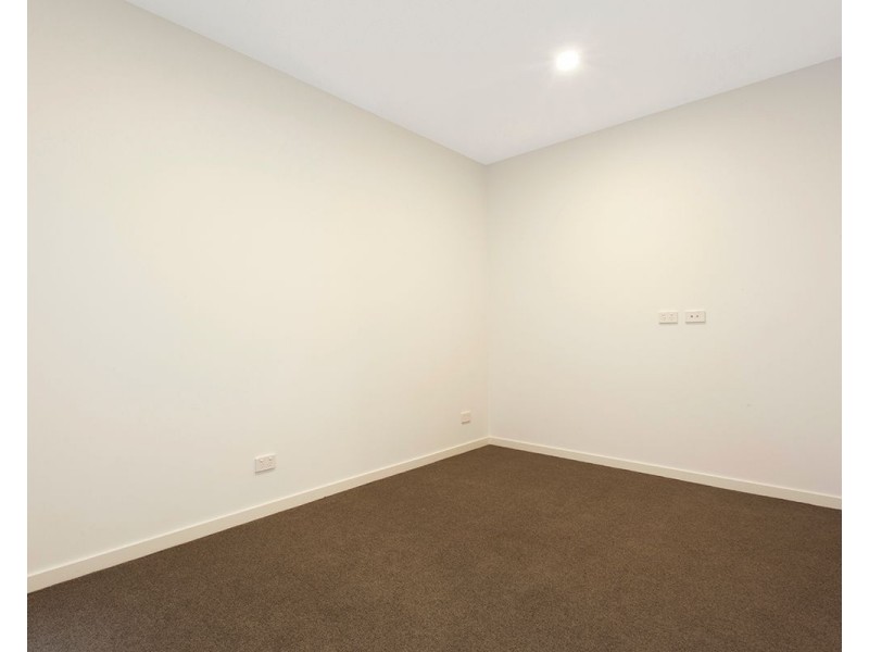 4/6 Kokaribb Road, Carnegie VIC 3163