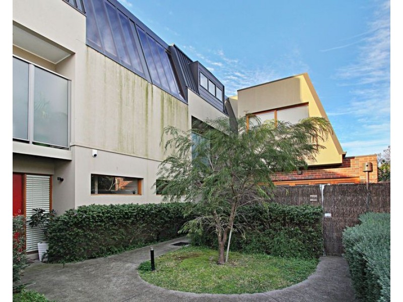 4/31 Kokaribb Road, Carnegie VIC 3163