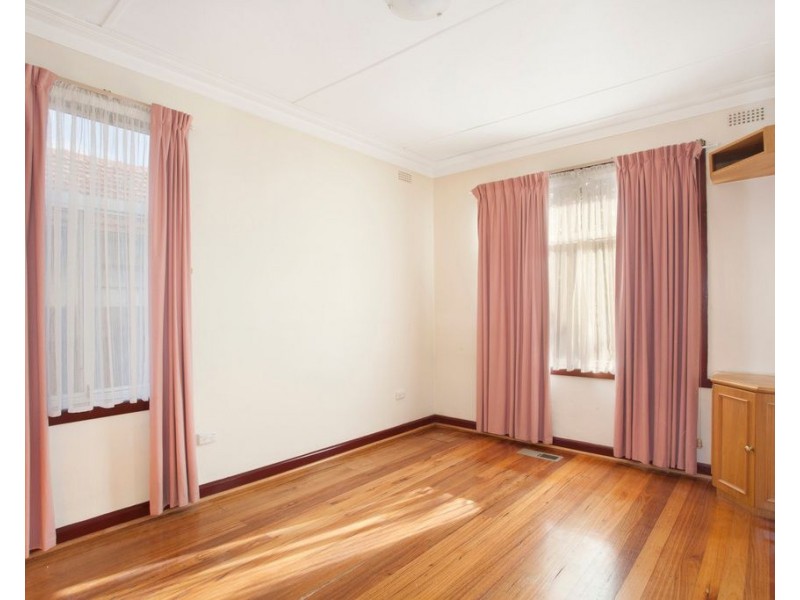 5 Sunderland Avenue, Ashburton VIC 3147