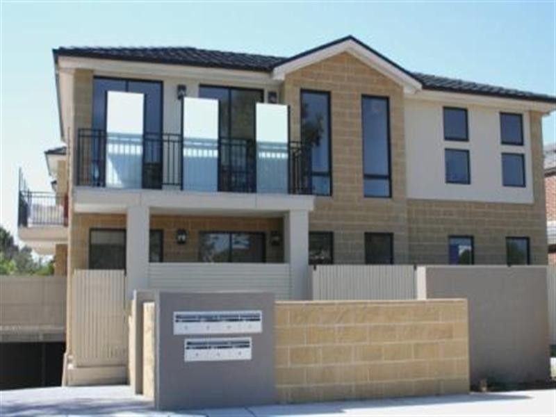 4/1407 Dandenong Road, Malvern East VIC 3145