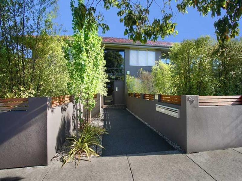 8/219 Neerim Road, Carnegie VIC 3163