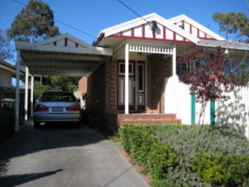 2A Woonah Street, Chadstone VIC 3148