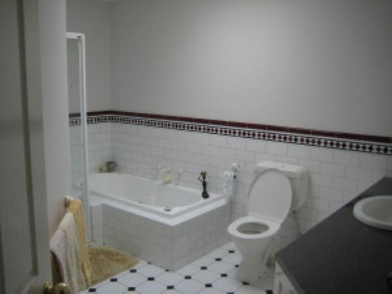 2A Woonah Street, Chadstone VIC 3148