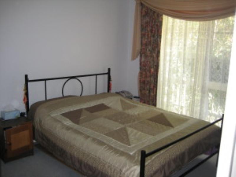 2A Woonah Street, Chadstone VIC 3148