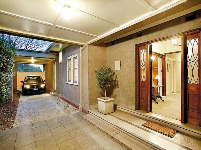 39 Murrumbeena Road, Carnegie VIC 3163