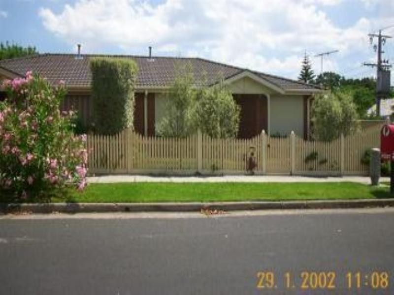 2/33 Brett Street, Murrumbeena VIC 3163