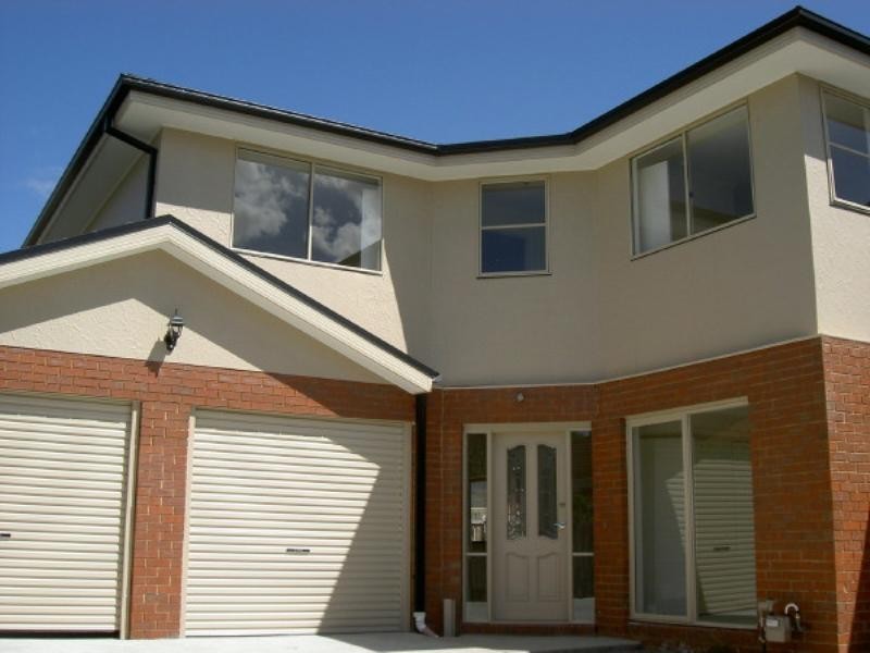 2/108 Haughton Road, Oakleigh VIC 3166