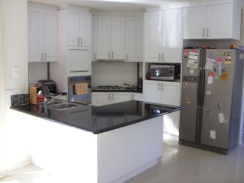 2/108 Haughton Road, Oakleigh VIC 3166