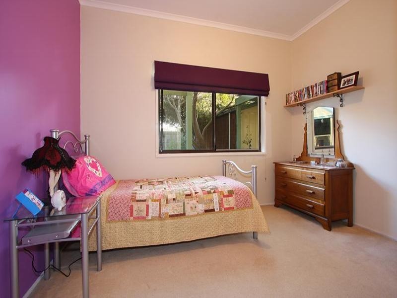 24 Dallas Avenue, Hughesdale VIC 3166