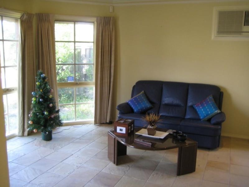 1 Park View Drive, Carnegie VIC 3163