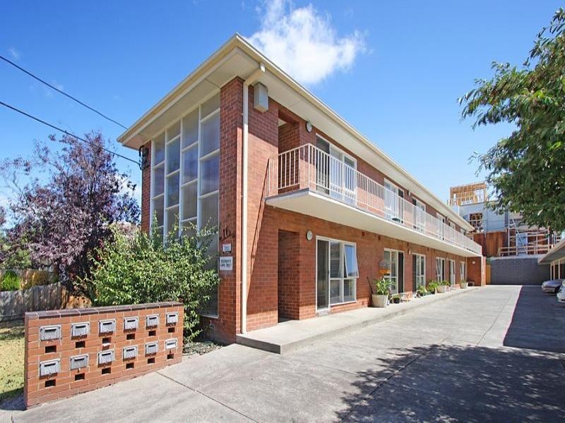 9/16 Kokaribb Road, Carnegie VIC 3163