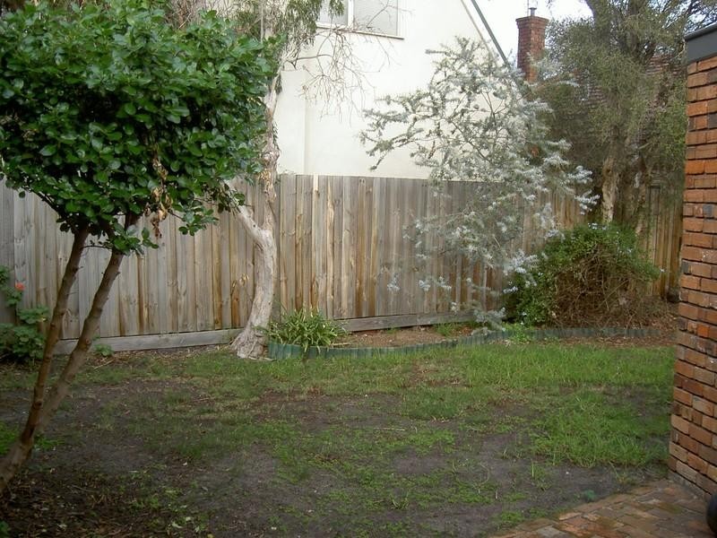 6 Rothschild Street, Caulfield South VIC 3162