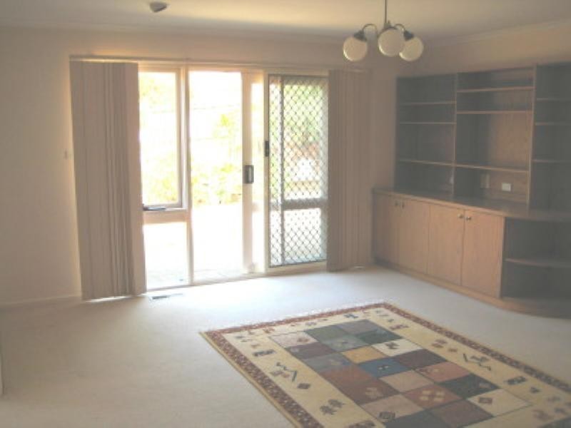 2/4 Kangaroo Road, Murrumbeena VIC 3163