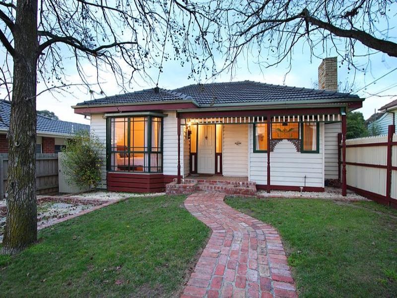 1/2 Kalymna Grove, Chadstone VIC 3148