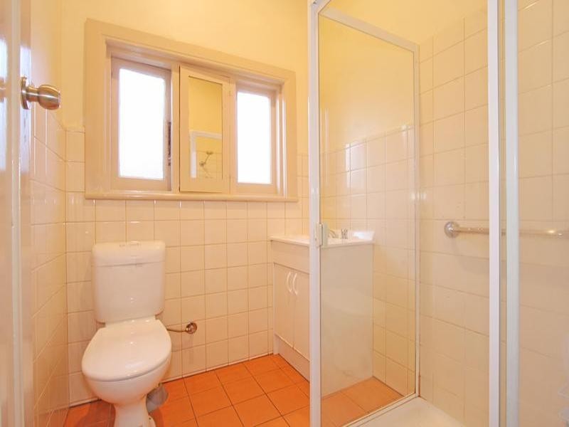 33 Paddington Road, Hughesdale VIC 3166