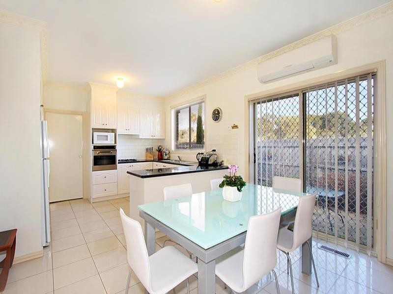 3/10 Jacana Court, Chadstone VIC 3148