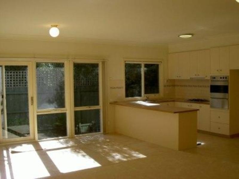 8C Yendon Road, Carnegie VIC 3163