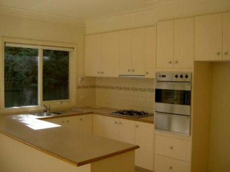 8C Yendon Road, Carnegie VIC 3163