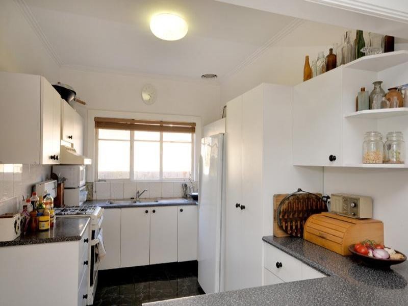 4 Portland Street, Carnegie VIC 3163