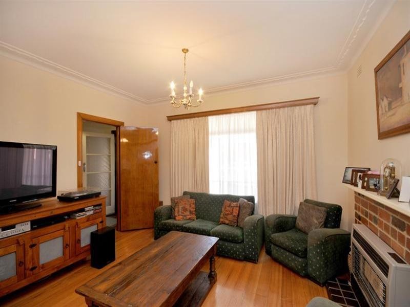 4 Portland Street, Carnegie VIC 3163