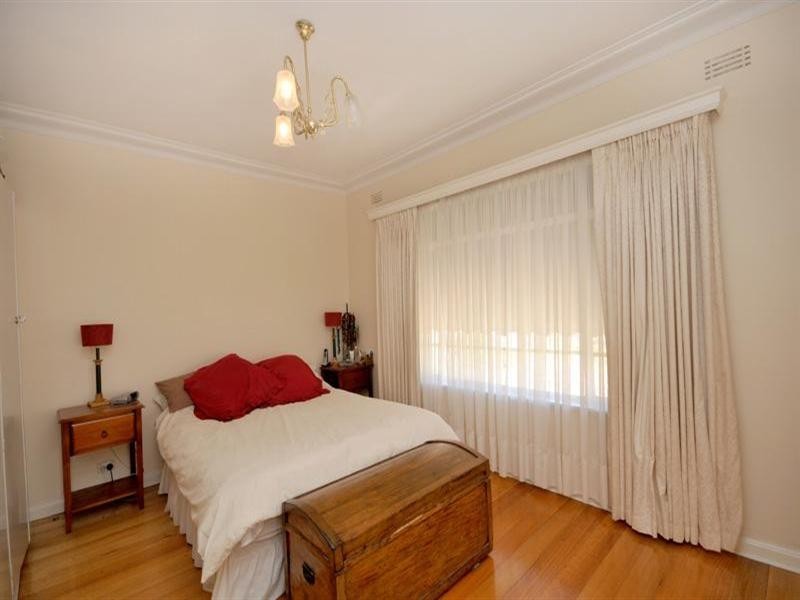 4 Portland Street, Carnegie VIC 3163