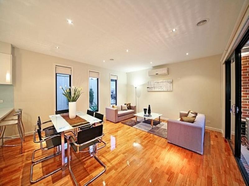 1/3 Moor Street, Bentleigh East VIC 3165