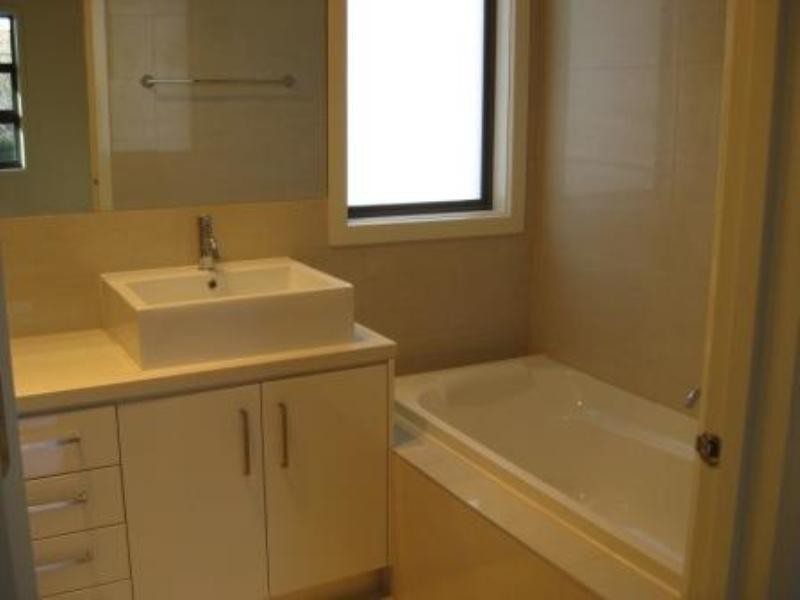 2A Jean Street, Mckinnon VIC 3204