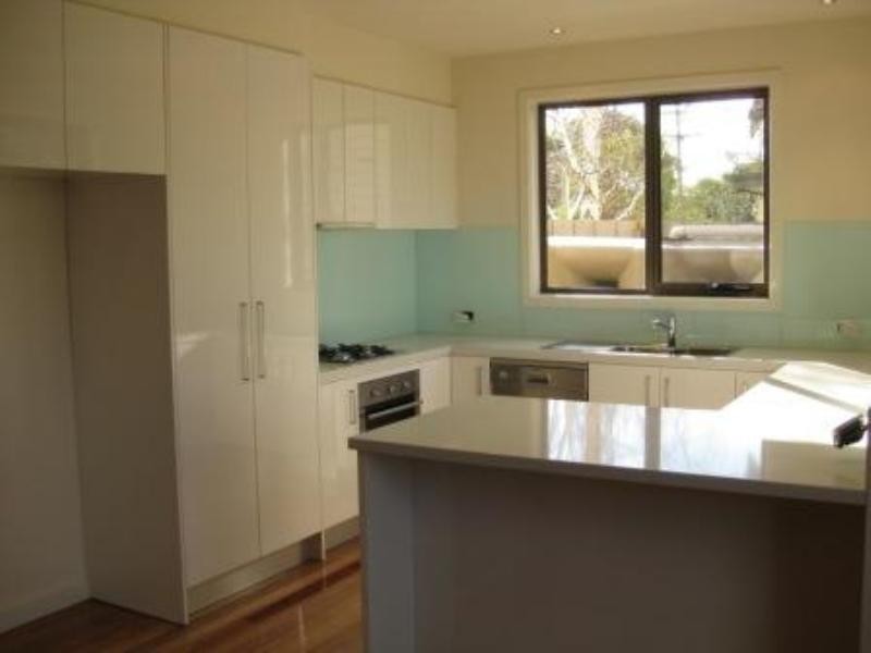 2A Jean Street, Mckinnon VIC 3204