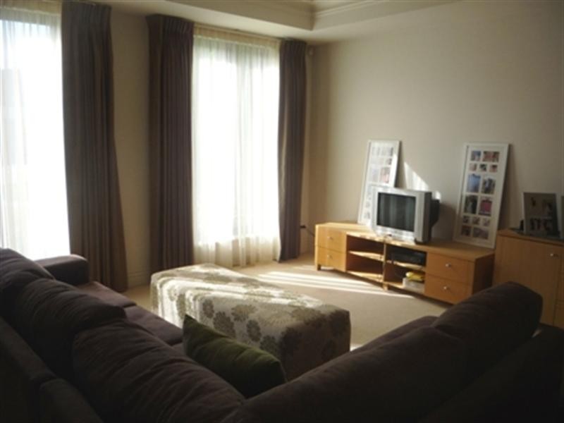 33 Winston Way, Murrumbeena VIC 3163