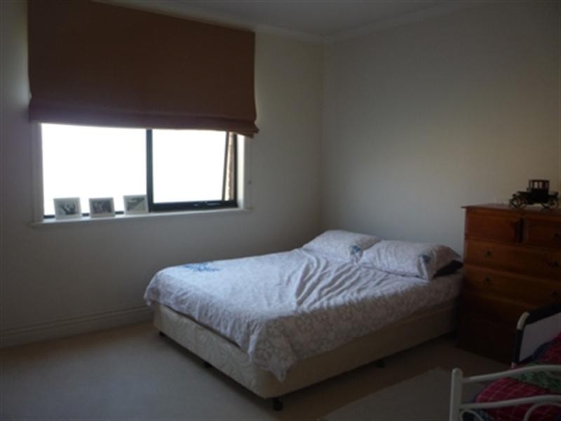 33 Winston Way, Murrumbeena VIC 3163