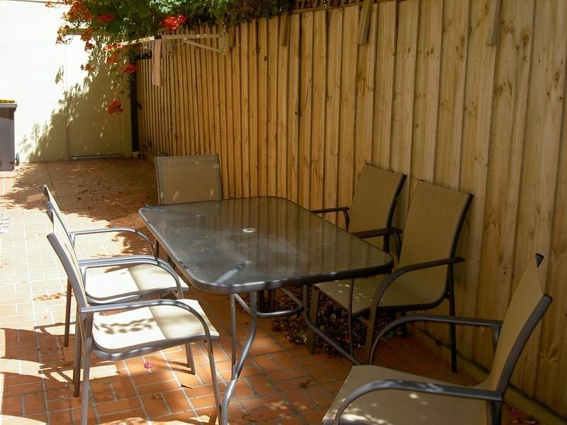 1/7 Bletchley Road, Hughesdale VIC 3166